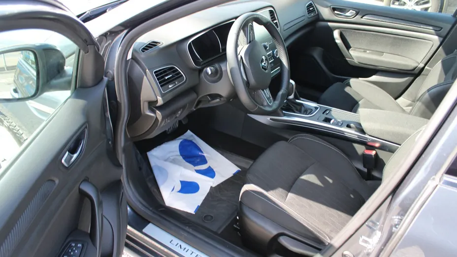 RENAULT Megane -
