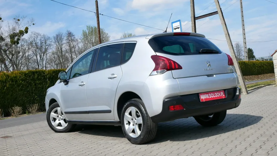 PEUGEOT 3008 -