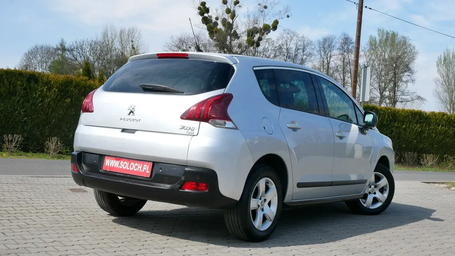 PEUGEOT 3008 -