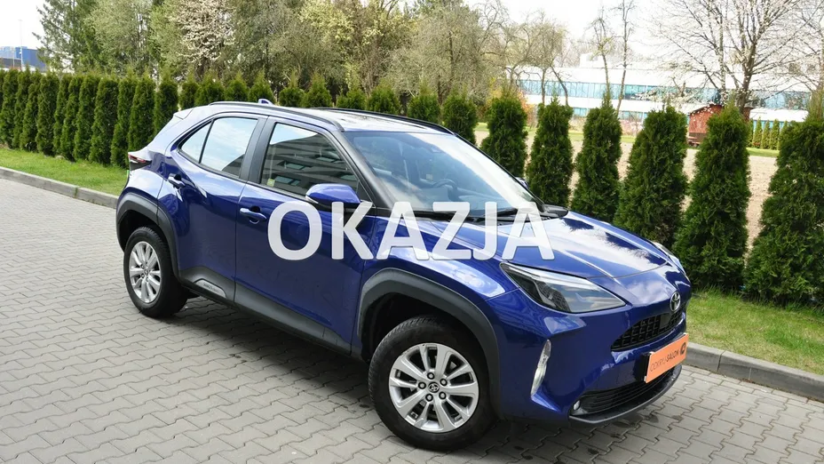TOYOTA Yaris Cross -
