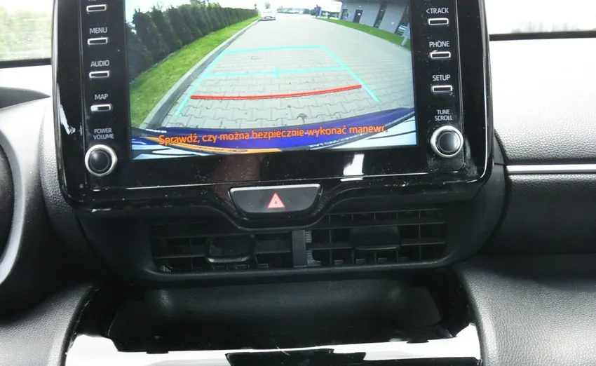 TOYOTA Yaris Cross -