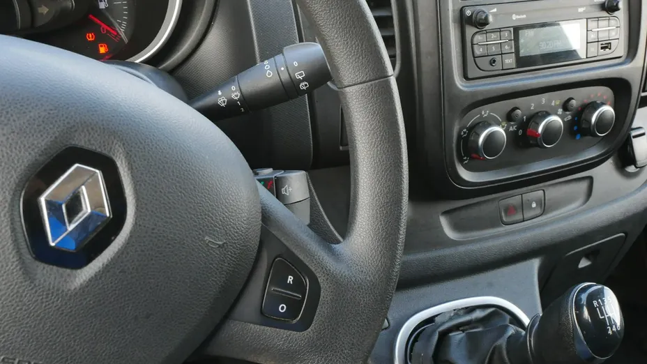 RENAULT Trafic -