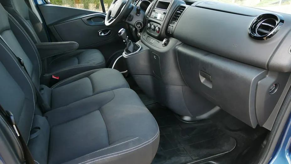 RENAULT Trafic -