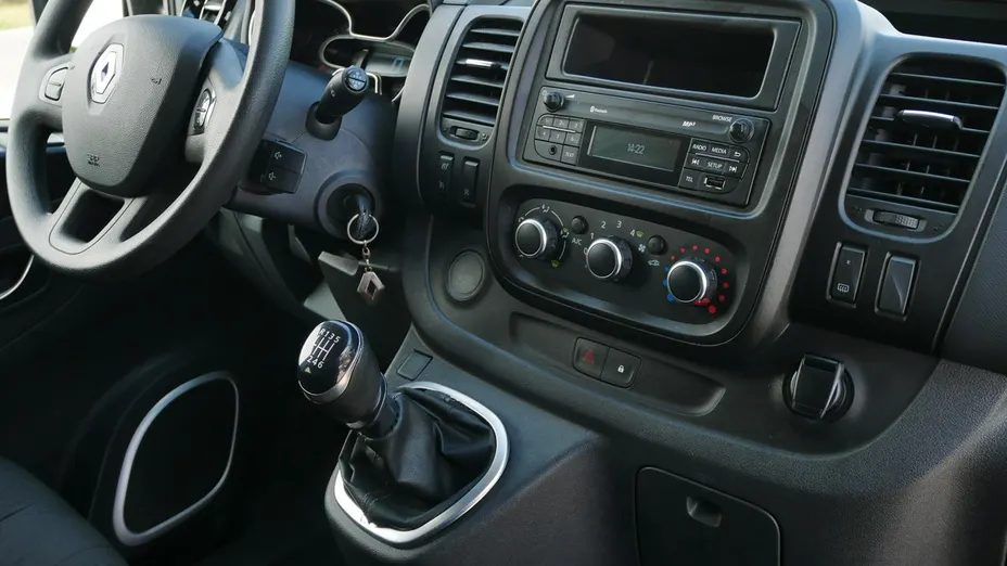 RENAULT Trafic -