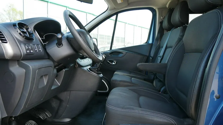 RENAULT Trafic -