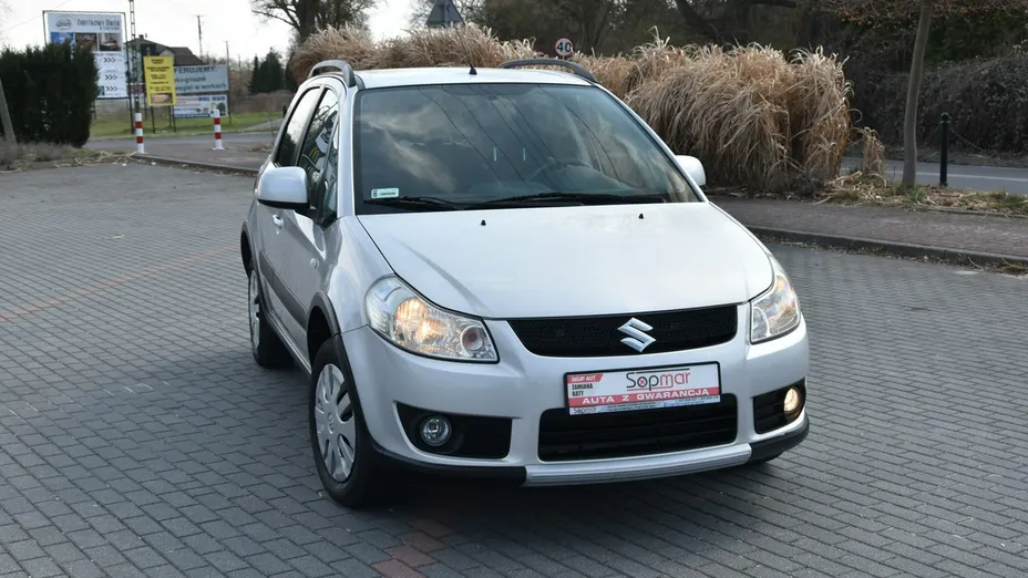 SUZUKI SX4 -