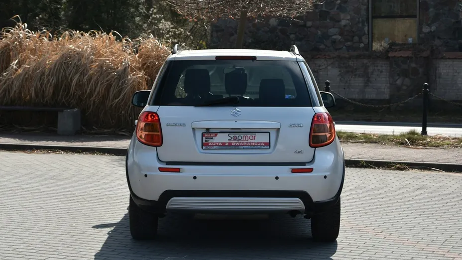 SUZUKI SX4 -