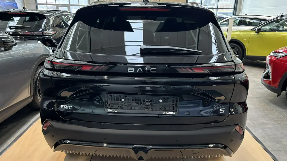 BAIC Beijing 5 -