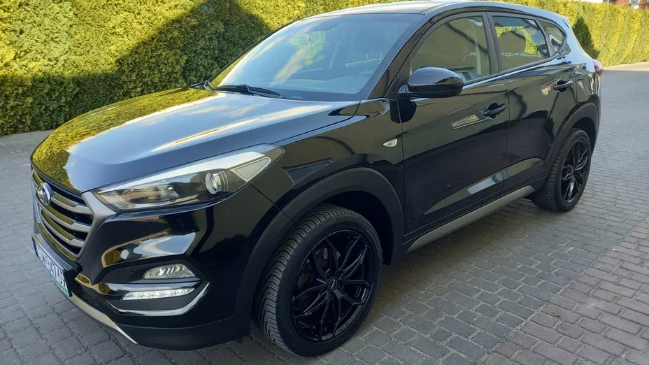 HYUNDAI Tucson -