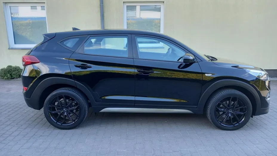 HYUNDAI Tucson -
