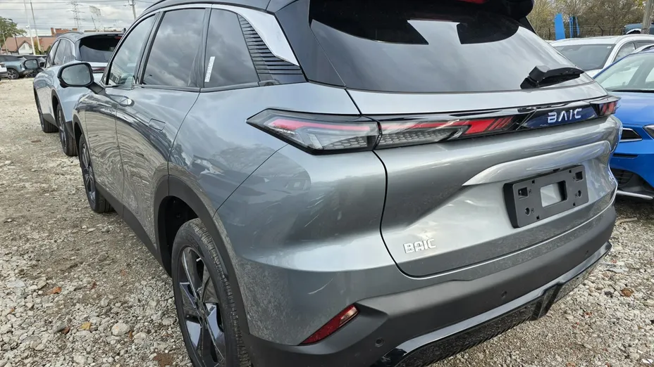 BAIC Beijing 5 -