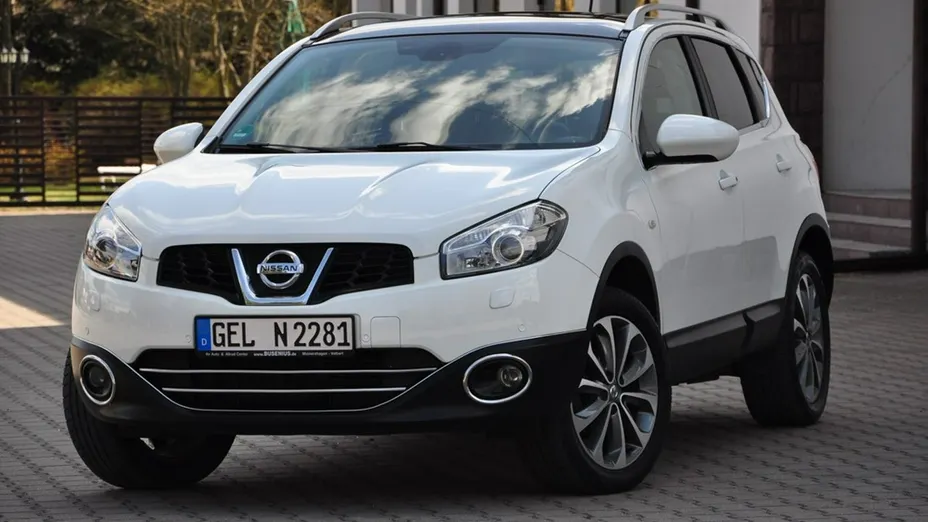 NISSAN Qashqai -