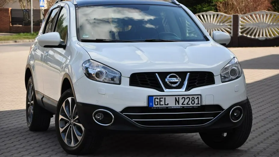NISSAN Qashqai -