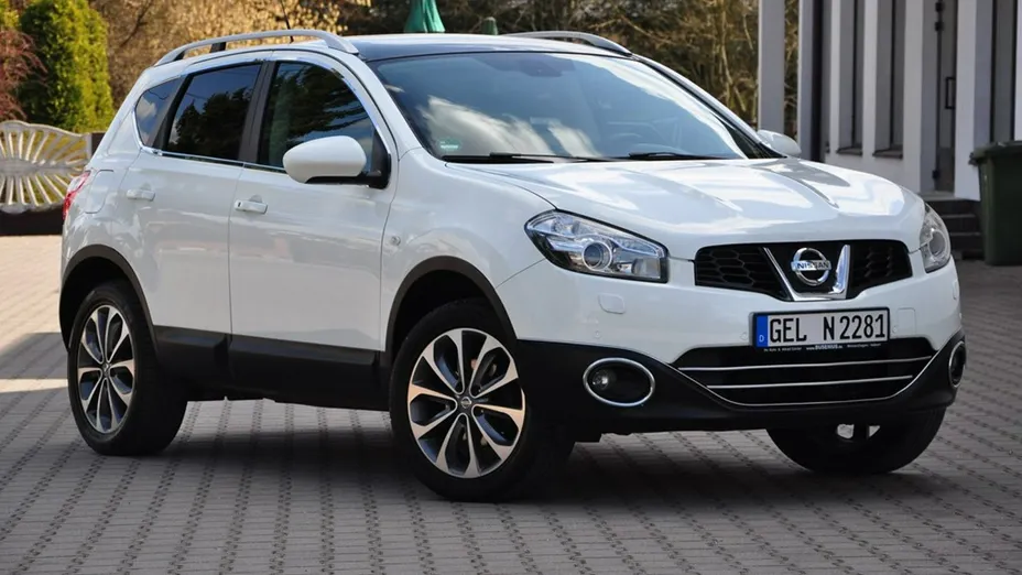 NISSAN Qashqai -