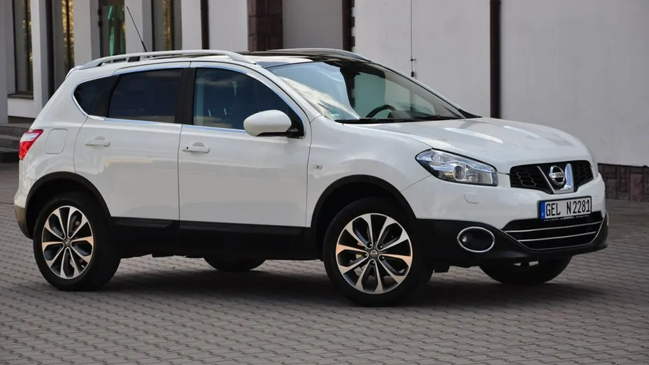 NISSAN Qashqai -