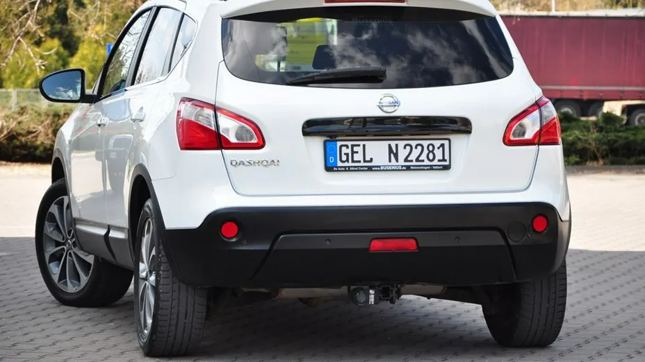 NISSAN Qashqai -