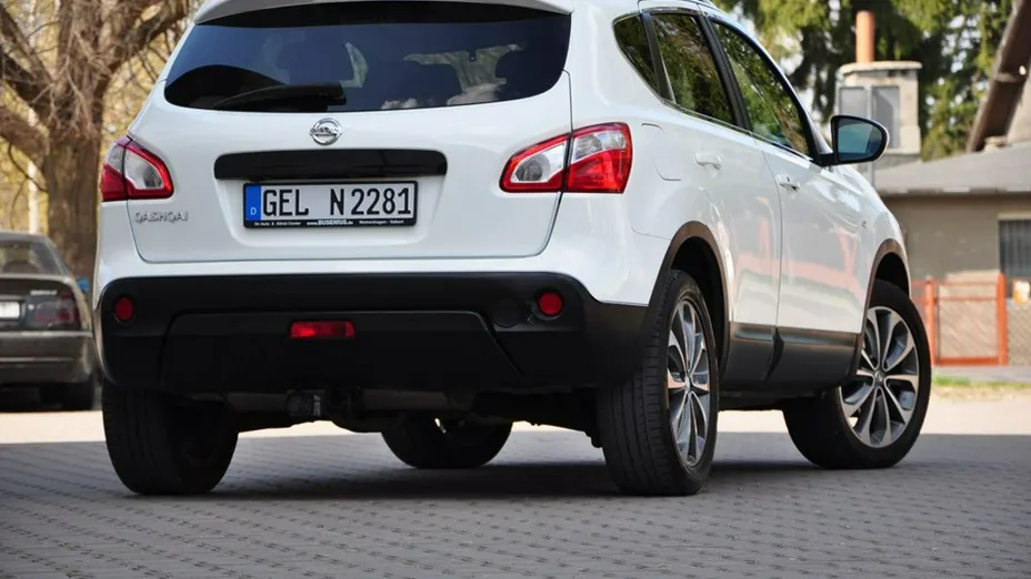 NISSAN Qashqai -