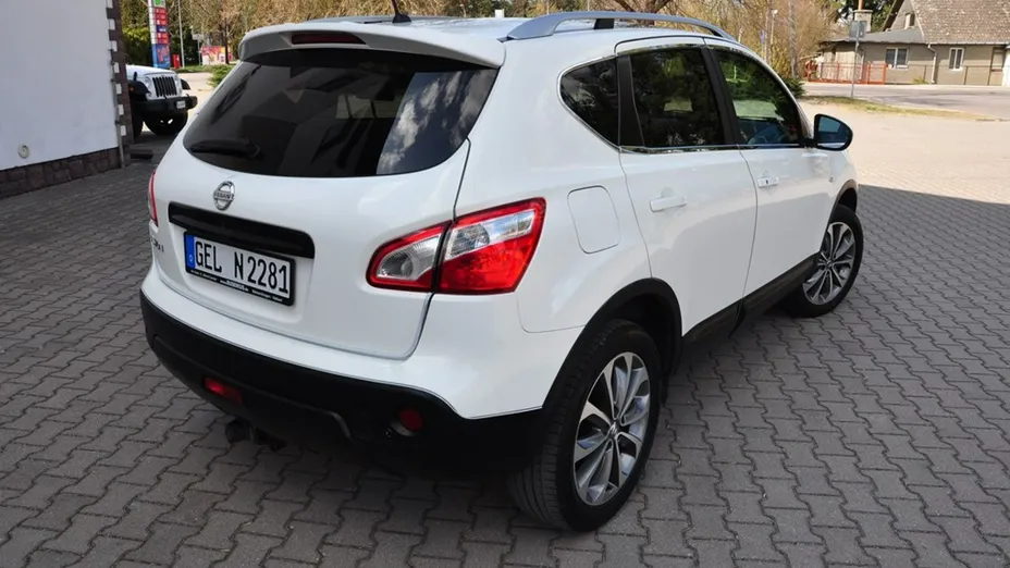 NISSAN Qashqai -