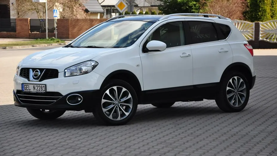 NISSAN Qashqai -