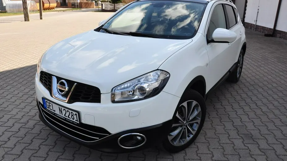 NISSAN Qashqai -