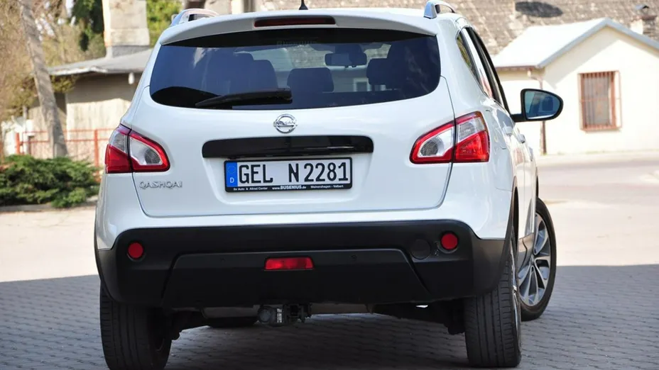 NISSAN Qashqai -
