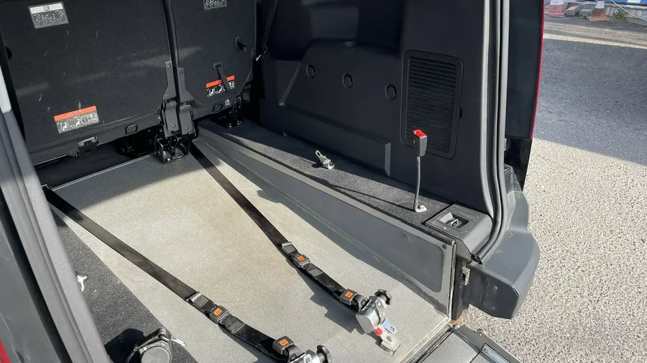 FORD Tourneo Connect -