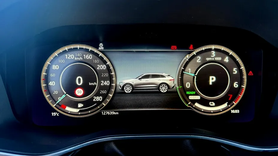JAGUAR F-Pace -