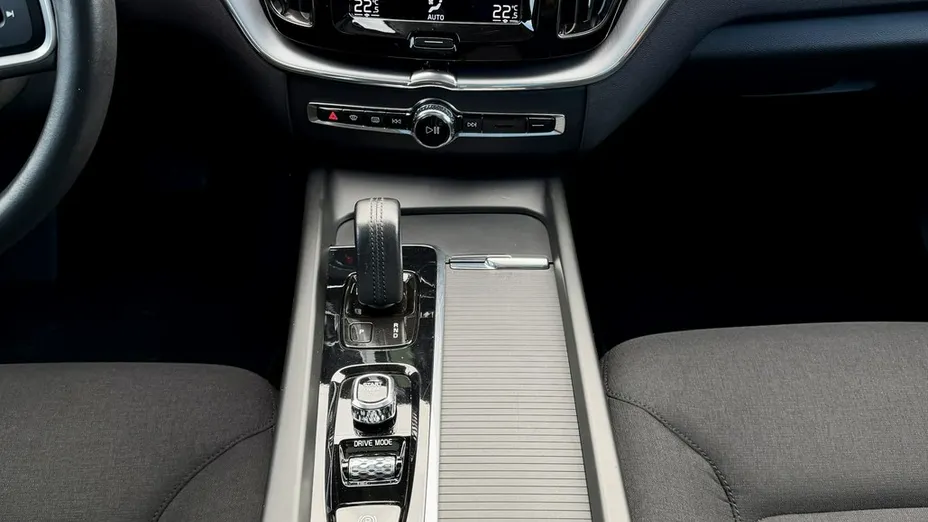 VOLVO XC60 -