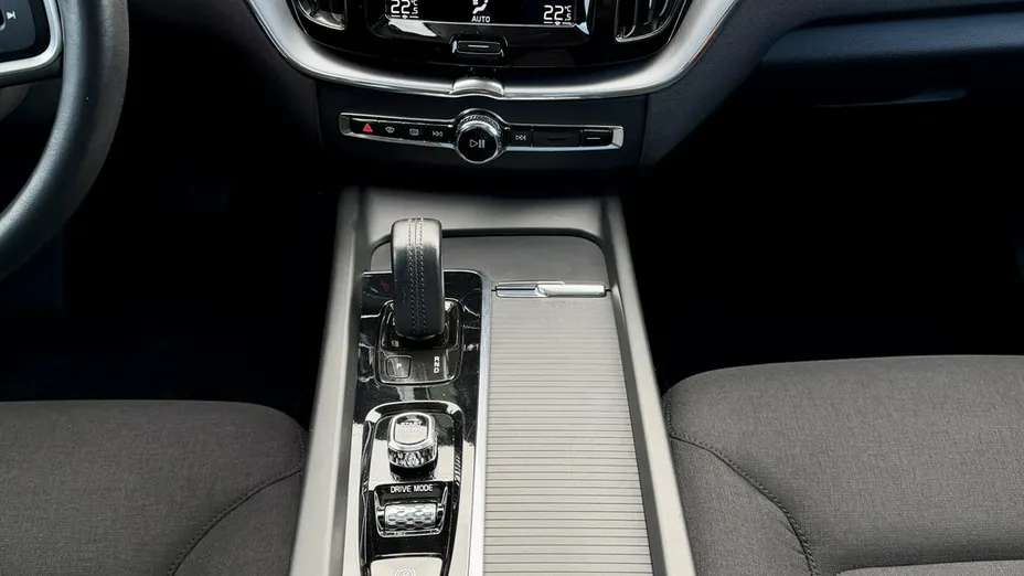 VOLVO XC60 -