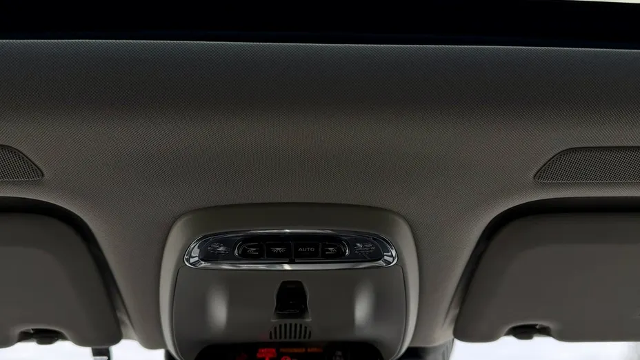 VOLVO XC60 -