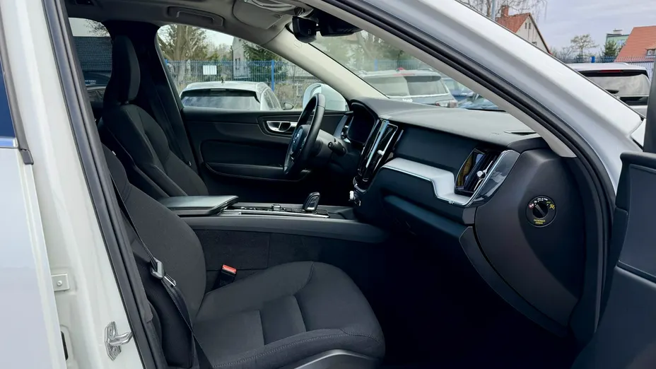 VOLVO XC60 -