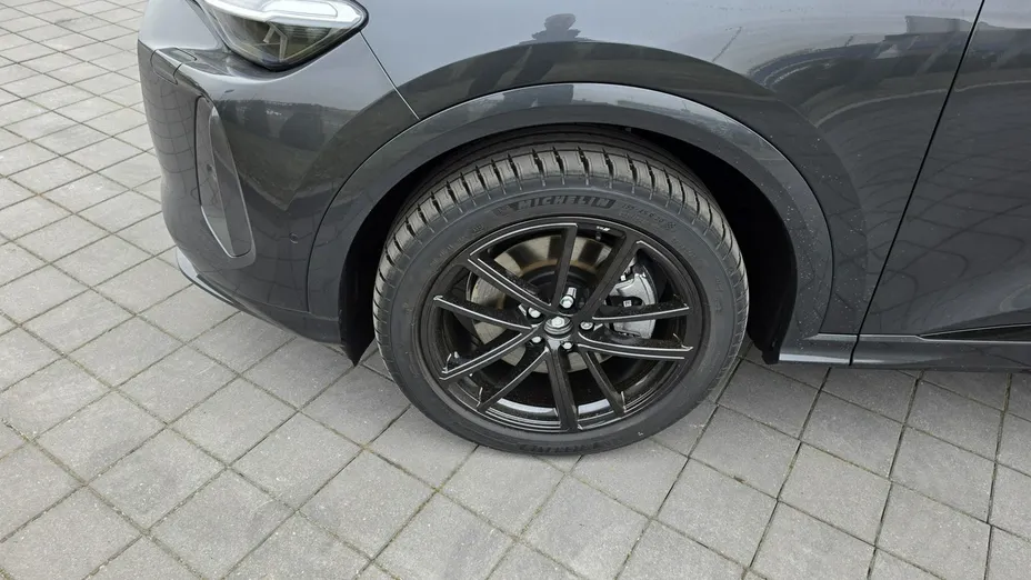 AUDI Q5 -