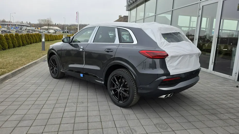 AUDI Q5 -