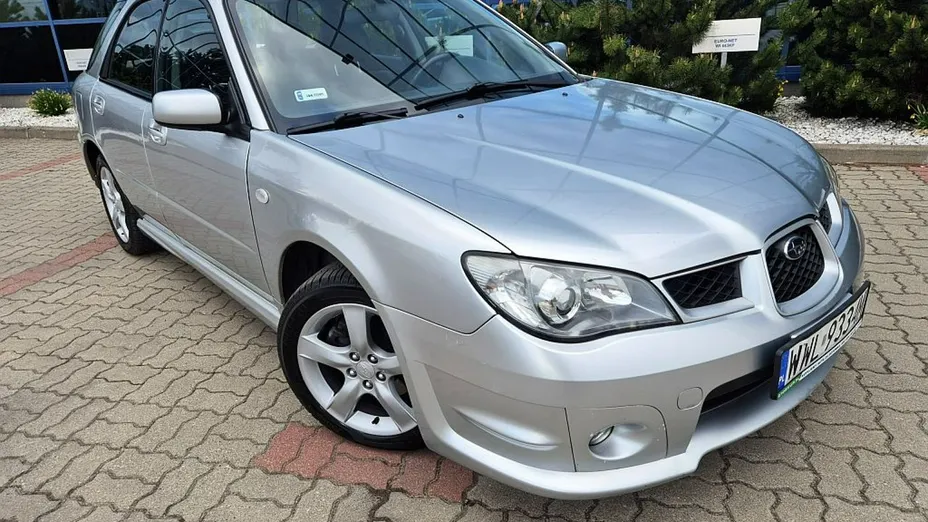 SUBARU Impreza -