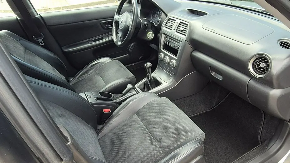 SUBARU Impreza -