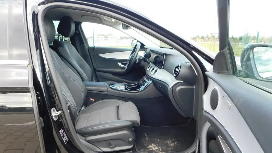MERCEDES-BENZ E Klasa -