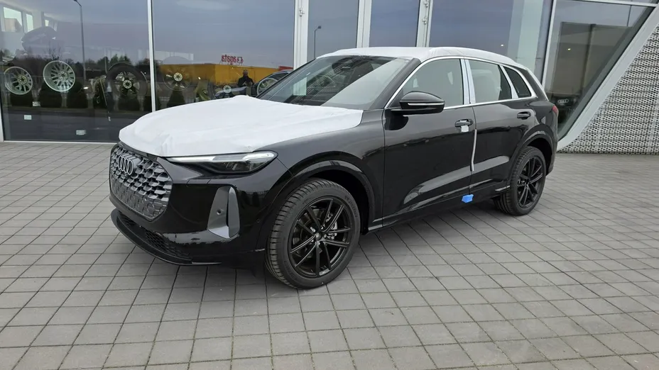 AUDI Q5 -