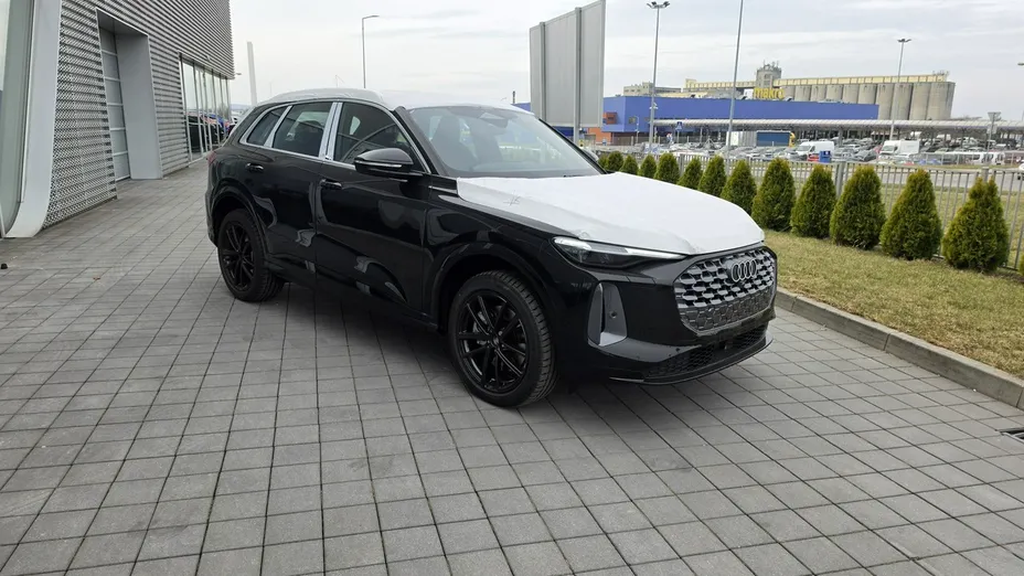 AUDI Q5 -