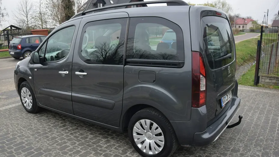 PEUGEOT Partner -