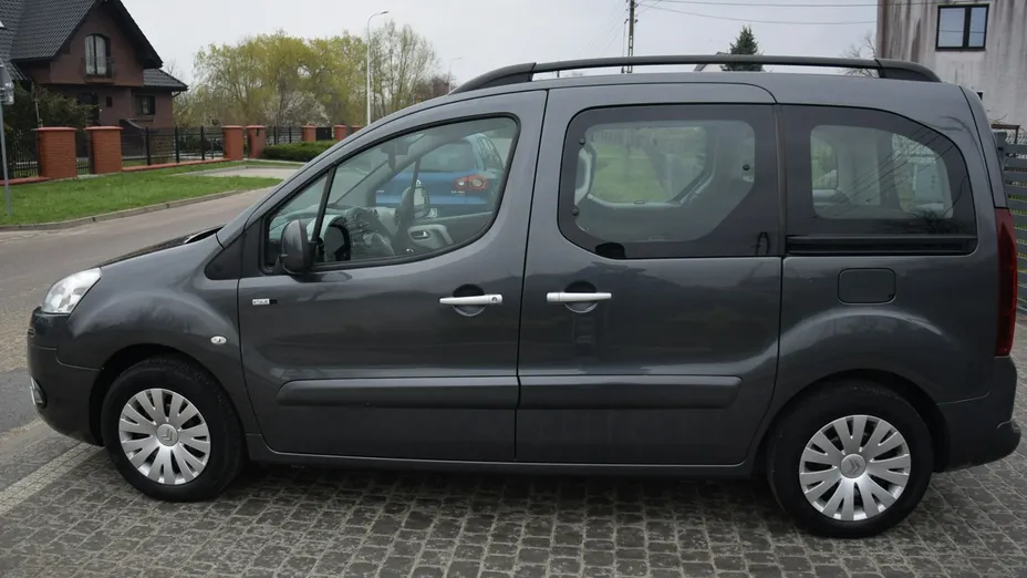 PEUGEOT Partner -
