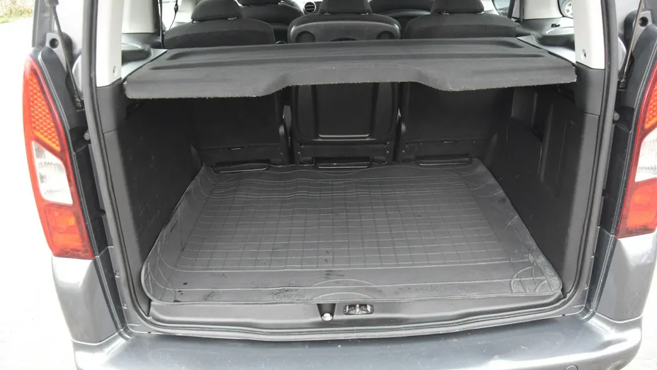 PEUGEOT Partner -