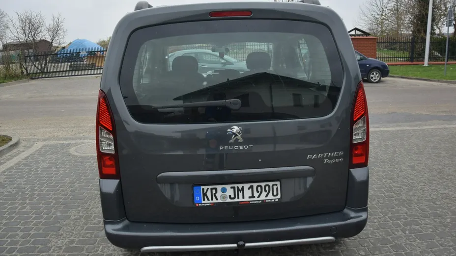 PEUGEOT Partner -