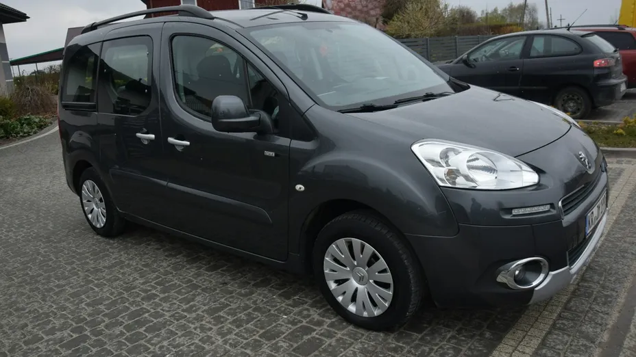 PEUGEOT Partner -