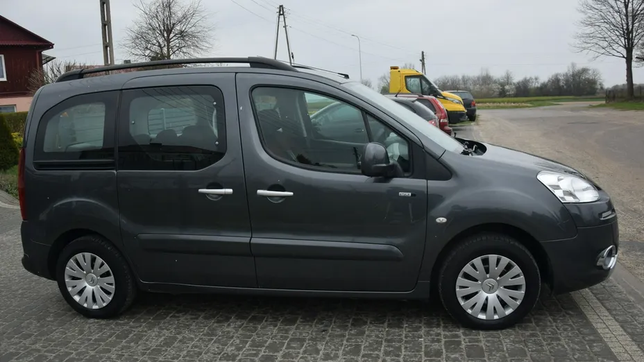 PEUGEOT Partner -