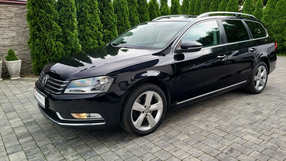 VOLKSWAGEN Passat -