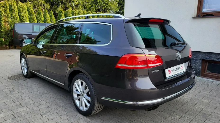 VOLKSWAGEN Passat -