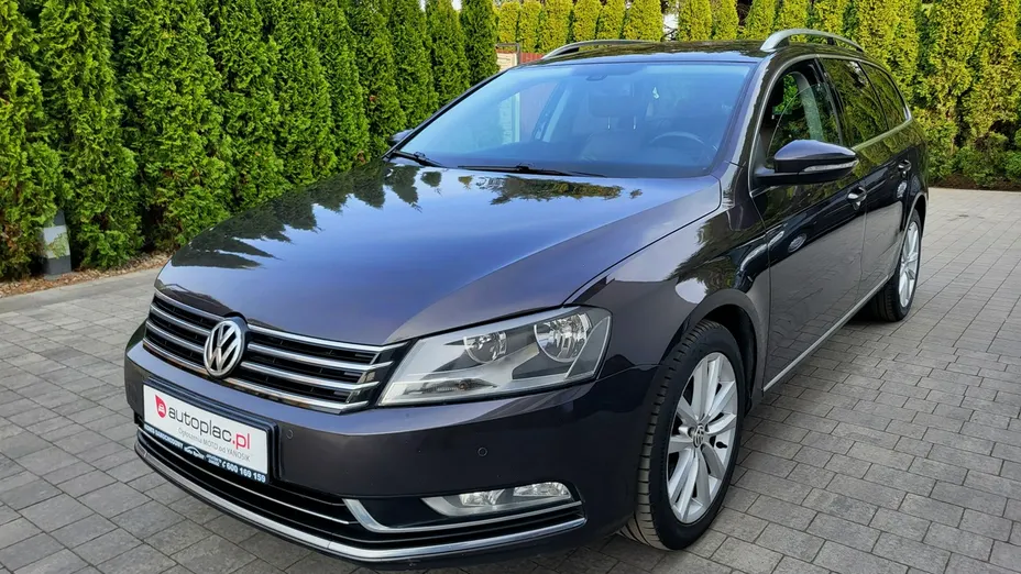 VOLKSWAGEN Passat -