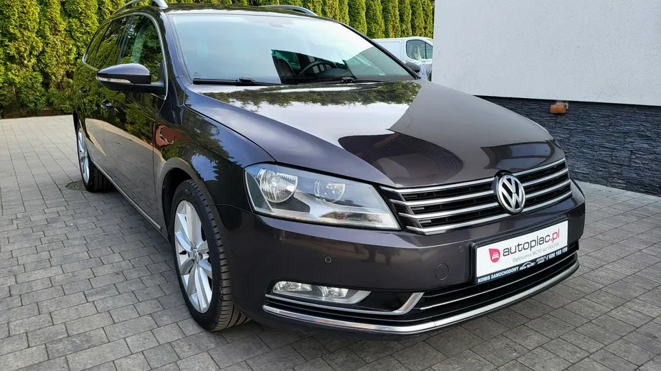 VOLKSWAGEN Passat -