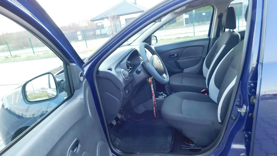 DACIA Sandero -