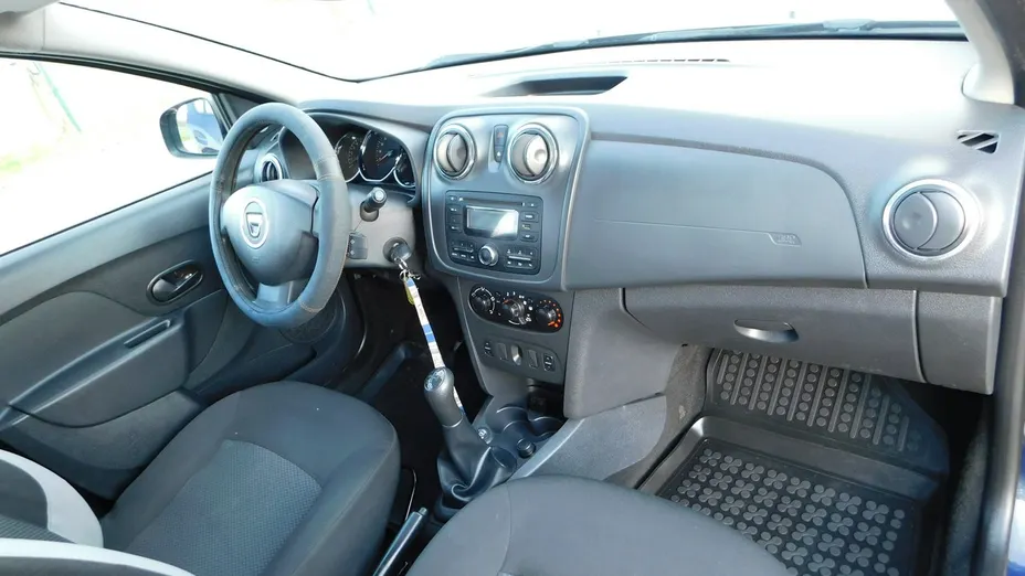DACIA Sandero -